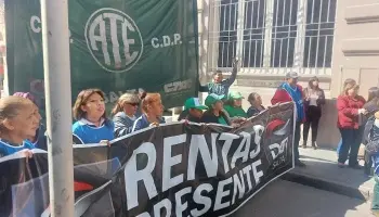 Salta: Trabajadores de Rentas en pie de lucha