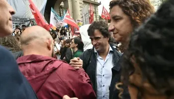 Gabriel Solano: "Un gobierno que cierra un hospital es un gobierno que se tiene que ir"