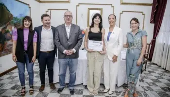 Misiones: El gobierno entra becas "Andrés Guacurarí"
