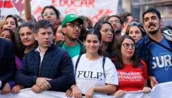 FULP: "La clase pública demuestra que nuestro pedido es seguir cursando y visibilizar el conflicto"