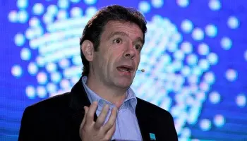Martín Becerra: "La licitación del 5G pone en riesgo la soberanía en telecomunicaciones"