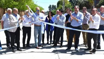 Malvinas Argentinas: Nardini inauguró dos obras articuladas con el sector privado