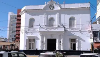Relaciones peligrosas entre los poderes políticos y sociales de Pilar