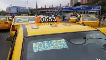 "Las aplicaciones de transporte extranjeras promueven un sistema de explotación laboral moderno"