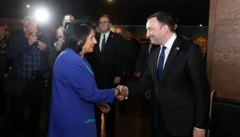 Georgia: Tras las elecciones, se mantiene la puja entre Salomé Zurabishvili y Irakli Garibashvi