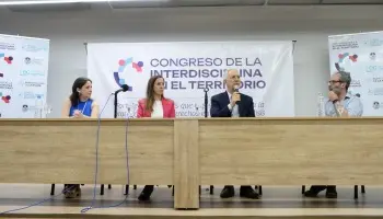 La Plata: Julio Alak y Lucía Iañez impulsan soluciones interdisciplinarias frente a la crisis social