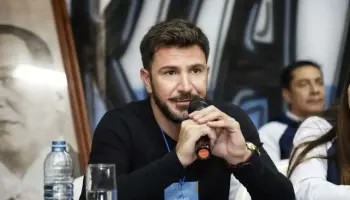 "La privatización de Aerolíneas es una lucha contra el sindicalismo, no sólo contra la empresa"