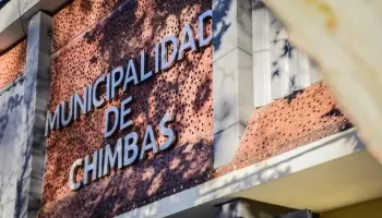 San Juan: Bronca de vecina de Chimbas por daño a su vivienda tras choque de camión municipal