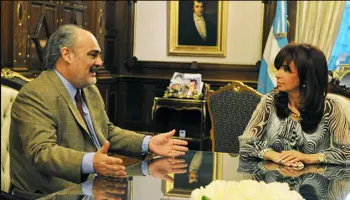 Cristina empoderó a Ottavis y en Corrientes advierten que le quieren ceder el partido a Colombi
