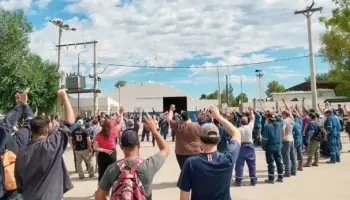 Río Negro: Gremios enfrentan ola de despidos y rechazan el pago fraccionado del aguinaldo en Catriel