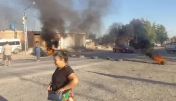 Neuquén: Vecinos de Ruca Antú cortan calle y toman colectivo por falta de agua