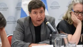 Daniel Arroyo: "El problema más grave de Argentina es el endeudamiento de las familias"