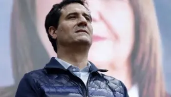 Unión Cívica Radical: Maximiliano Abad, desesperado por rendir pleitesía al gobierno libertario