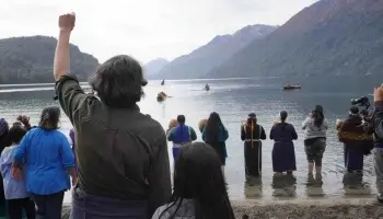 Polémica en Villa La Angostura: Concejal libertaria exige desalojo en el camping Paichil Antriao