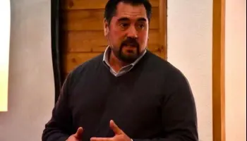 Escándalo en el fútbol regional: El intendente de Villa La Angostura, Javier Murer, envuelto en disturbio