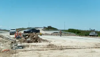 La Plata: Avanza la obra hidráulica que potenciará el nuevo distribuidor vial en la avenida 520