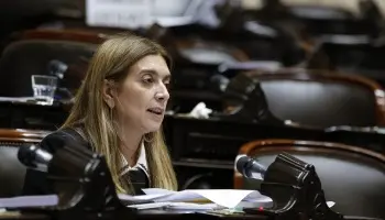 Danya Tavela: "Es fundamental que los funcionarios también cumplan con la ficha limpia"