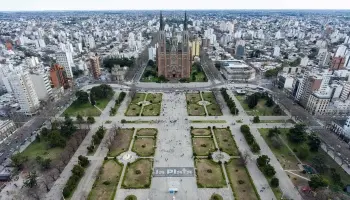 ¿Cómo el espacio público platense puede ser reinterpretado por el urbanismo participativo?