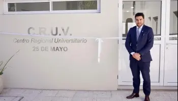 Ramiro Egüen inauguró el Centro Regional Universitario Veinticinqueño