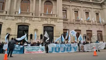 Reclamo municipal en Jujuy: Exigen pase a planta y rechazan un aumento insuficiente