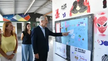Julio Alak supervisa obras en escuelas de La Plata en medio de cuestionamientos por demoras