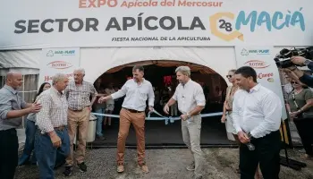 Rogelio Frigerio apuesta a la apicultura como motor productivo y busca posicionar a Entre Ríos en el mapa