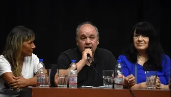 "El gobierno busca desmantelar el organismo recaudador para beneficiar a grandes intereses económicos"
