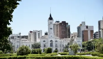 La Plata: Julio Alak anunció un aumento del 56 por ciento en el salario mínimo municipal