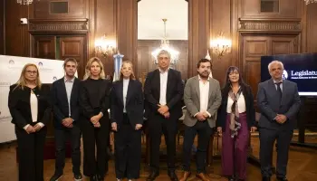 Crece la preocupación por la ludopatía digital en jóvenes porteños