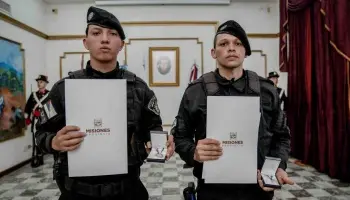 Reconocen a policías por salvar una vida en Misiones