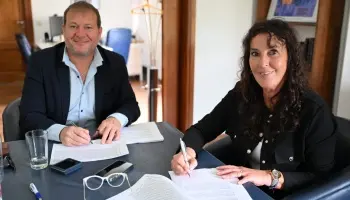Puán avanza en derechos laborales: Fabiola Mosquera firmó un nuevo Convenio Colectivo