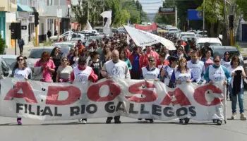 Paro docente en Santa Cruz: ADOSAC denuncia incumplimiento y acusa al gobierno de Vidal de arbitrariedad