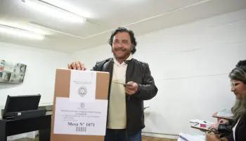 Gustavo Sáenz votó en Salta y pidió unidad tras las elecciones