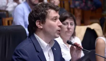 Yamil Santoro: "Somos la única fuerza con cien proyectos listos para tratar y hechos con seriedad"