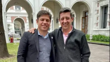 En época de lluvias, el jefe de Hidráulica de Axel Kicillof se fue de vacaciones a España