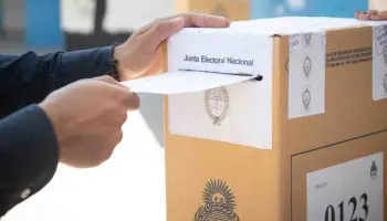 Santa Cruz cambia las reglas del juego: Impulsan una ley electoral exprés tras la caída del sistema de le