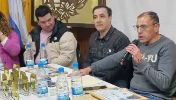 Santa Cruz: Intendentes peronistas toman distancia de Claudio Vidal y lanzan señales rumbo a 2027