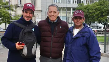 Fernando Gray se sumó a la marcha universitaria y apuntó contra el ajuste del Gobierno nacional