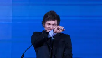 Éxodo de funcionarios en el gobierno de Javier Milei: "Parecen más empleados que ministros”