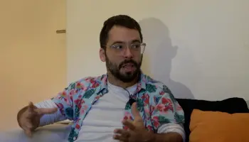 Iván Chausovsky: “A los hombres los erotiza más lo visual y a las mujeres lo auditivo"