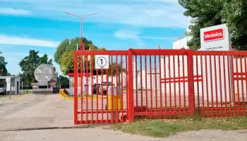 Lácteos Verónica: "Nos deben hasta el 40 por ciento del salario y no hay solución a la vista"