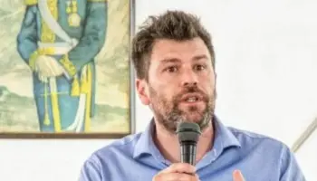 La Plata: Desde el PJ piden "construir un gran frente democrático para frenar el avance del gobierno"