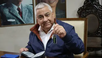 Cecilio Salazar: "Más de cien personas están sin actividad y los barcos se desvían a otros puertos"