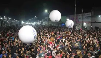 Fiesta, emociones y mensaje político: Grand Bourg celebró los 30 años de Malvinas Argentinas