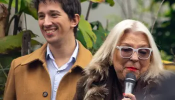 Carrió reaparece con una candidatura nacional y con fuertes críticas al oficialismo local en Pilar