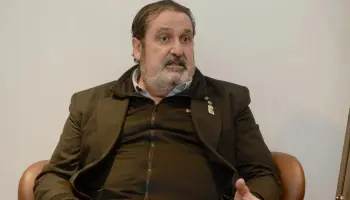 Escritura versus IA: “No podemos permitir que la literatura se vacíe de alma por el uso de una máquina”
