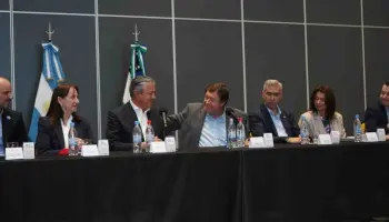 Río Negro y Neuquén sellan una alianza política y económica por la soberanía patagónica