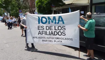 “IOMA se transformó en una caja política”