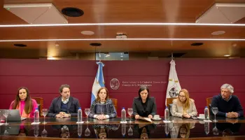 De chatbot a aliado legal: El nuevo “Justibot Inteligente” promete democratizar la Justicia porteña