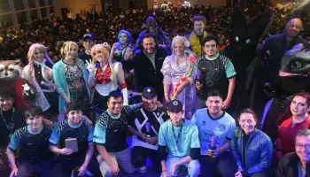 Salta: Los jóvenes disfrutaron la última edición de Dimensión Cómics junto al gobernador Gustavo Sáenz
